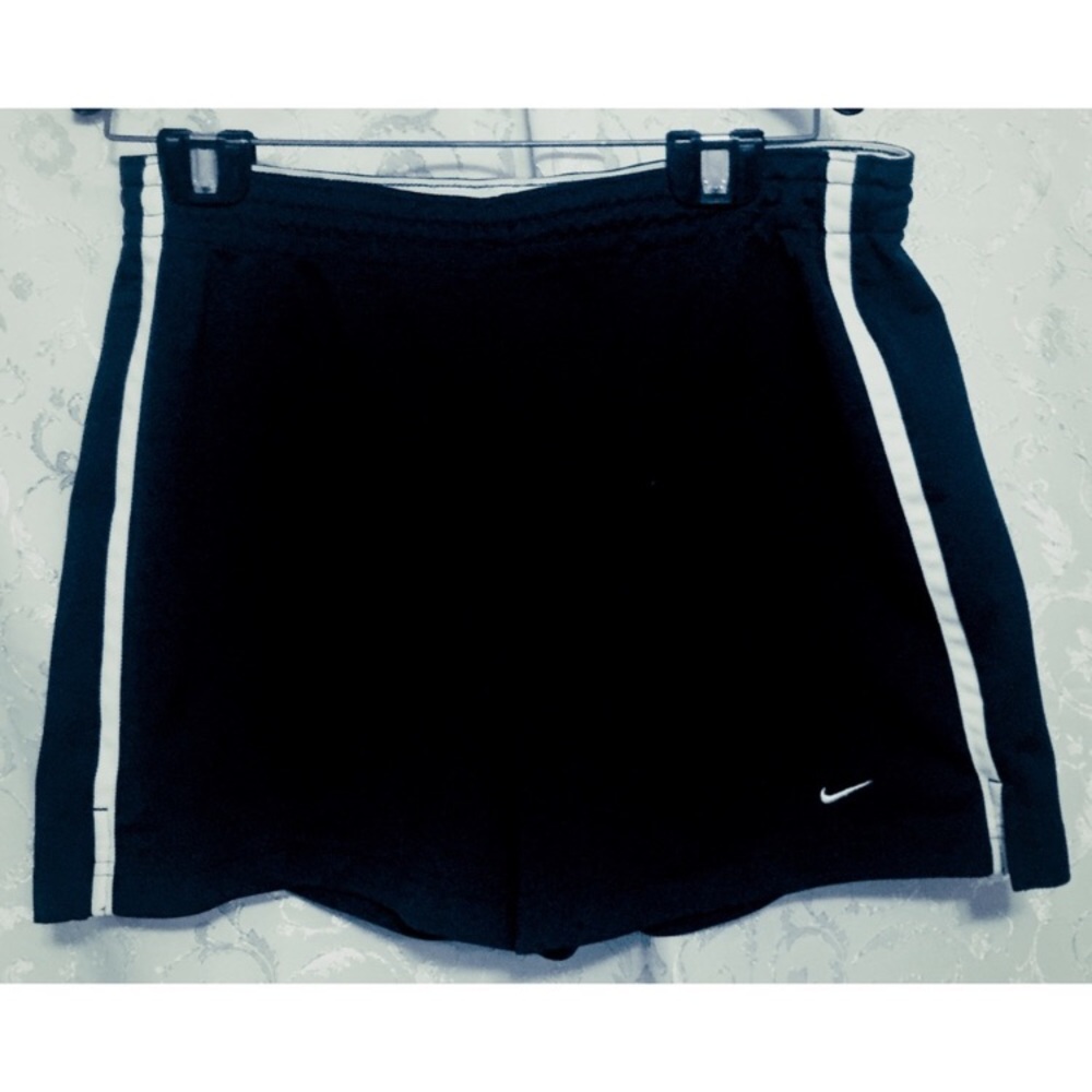 Nike Athletic Shorts (M)
