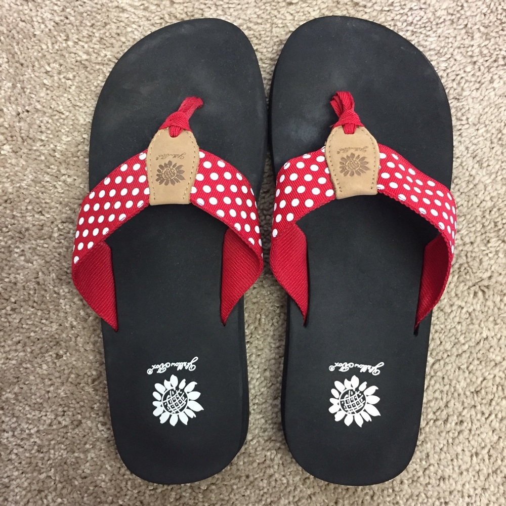 Yellow Box Size 10 Red/White Polka Dot Flip Flops