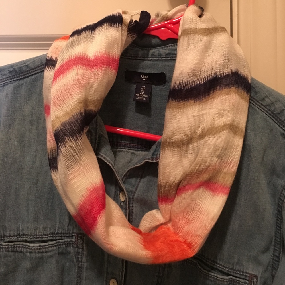 NWT CHARMING CHARLIE STRIPED SCARF