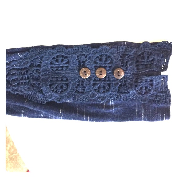 Top - Picture 3 of 3