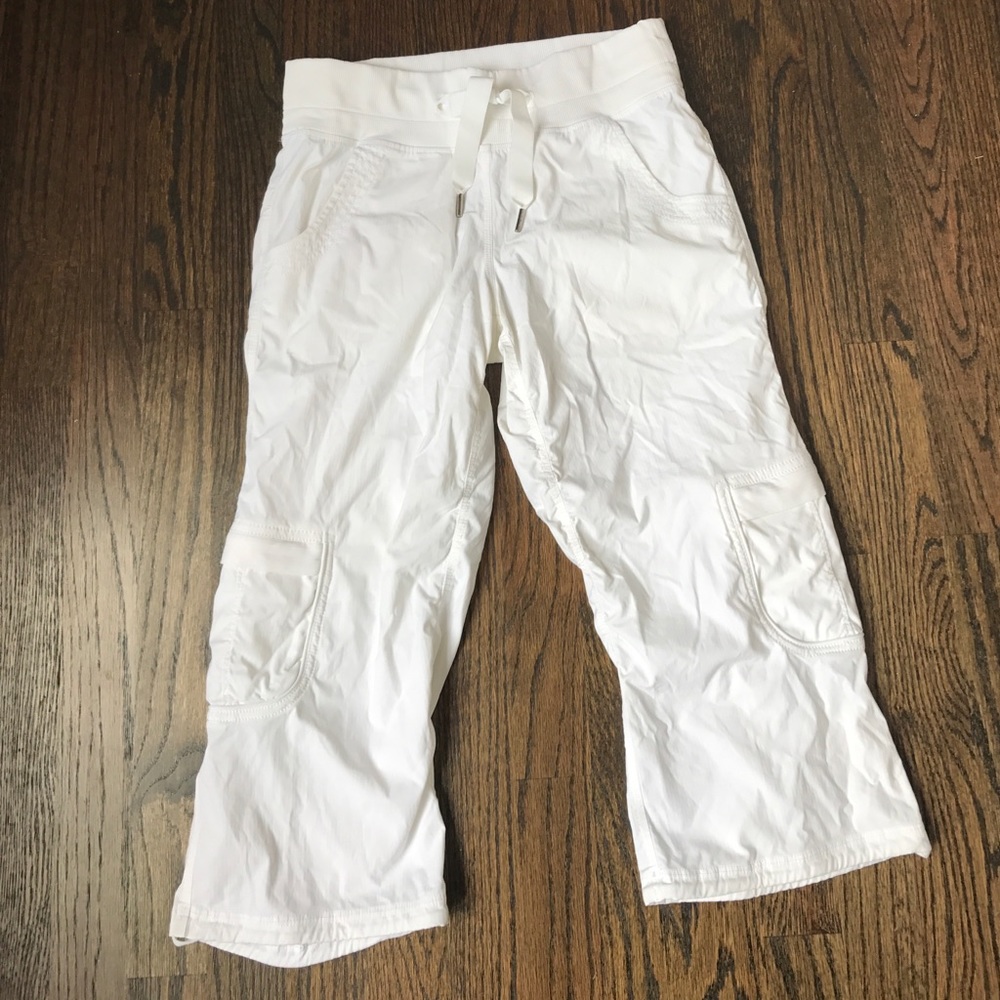 Lululemon white cropped studio pants  size 4