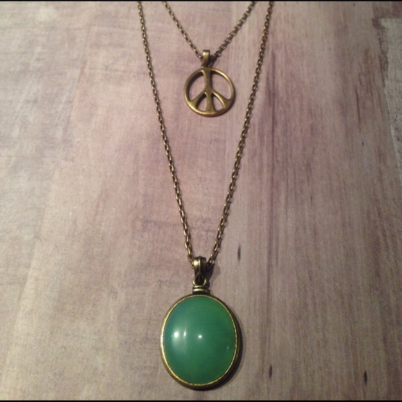 Lucky Brand Gold & Jade layered Necklace - Picture 2 of 8