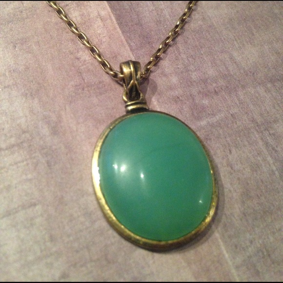 Lucky Brand Gold & Jade layered Necklace - Picture 3 of 8