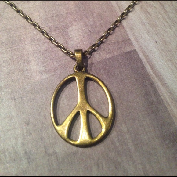 Lucky Brand Gold & Jade layered Necklace - Picture 4 of 8