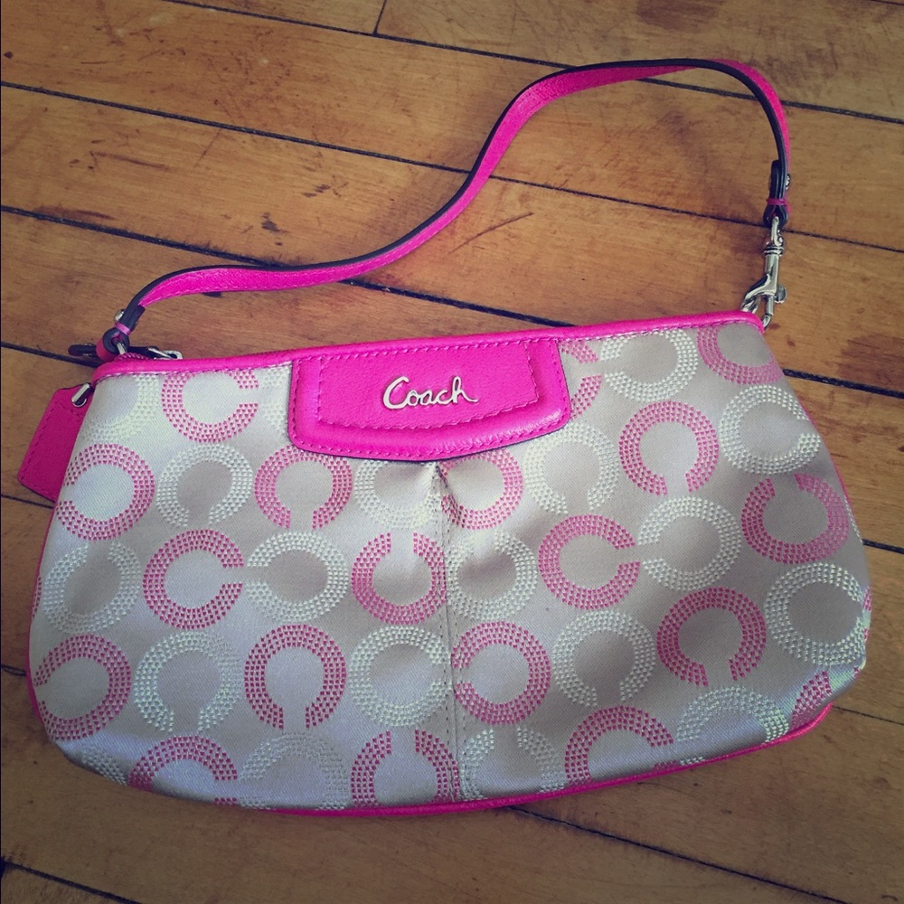 Small genuine coach bag in pink