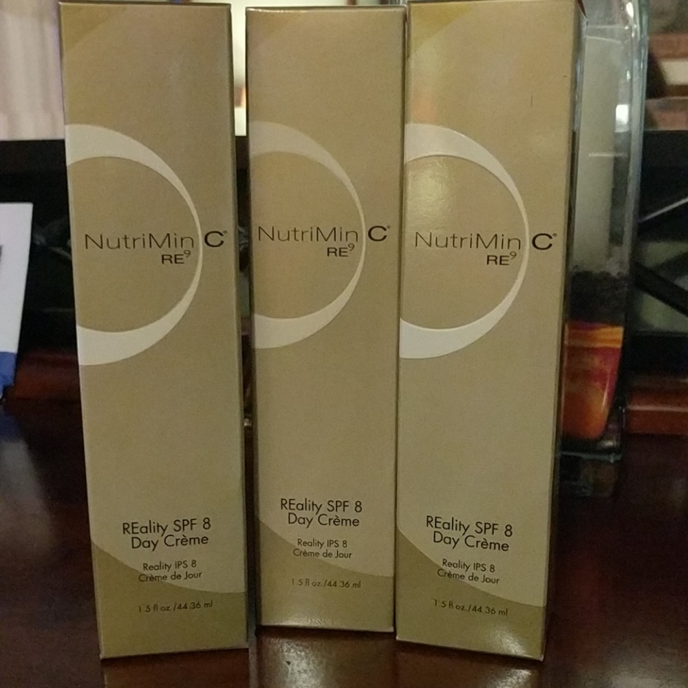 Arbonne Reality SPF 8 Day Creme