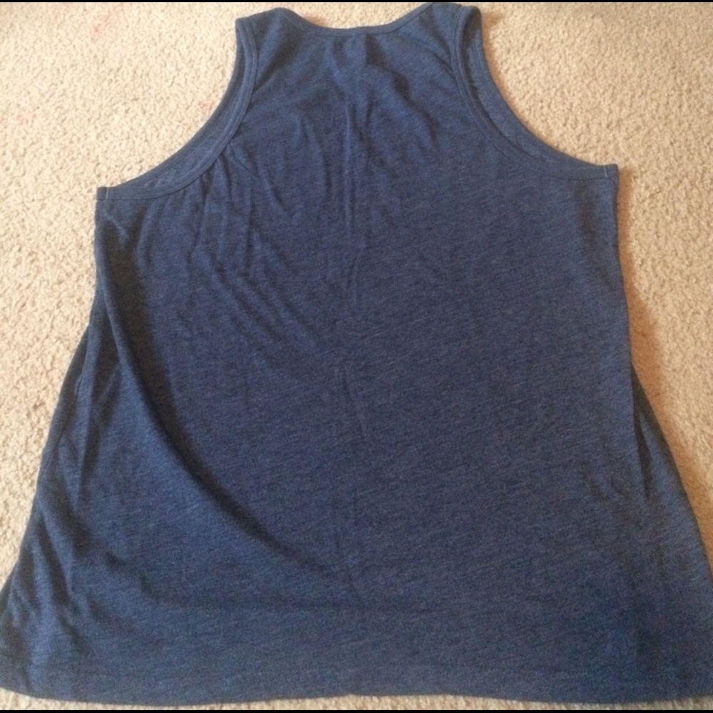 Express Tanktop - Picture 2 of 2