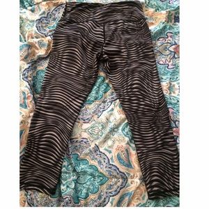 Reebok size XS silky capris
