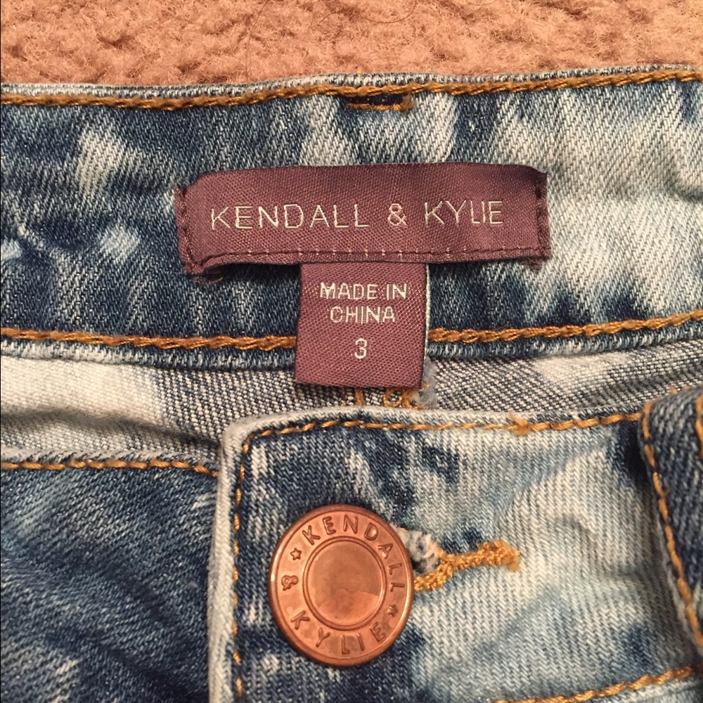 Kendall and Kylie Custom Acid Wash Shorts Size 3 - Picture 3 of 5