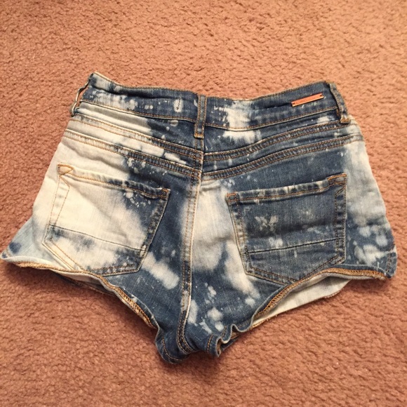 Kendall and Kylie Custom Acid Wash Shorts Size 3 - Picture 2 of 5