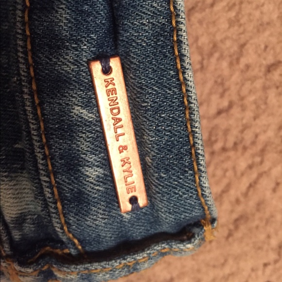 Kendall and Kylie Custom Acid Wash Shorts Size 3 - Picture 4 of 5