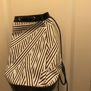 Henri Bendel bag