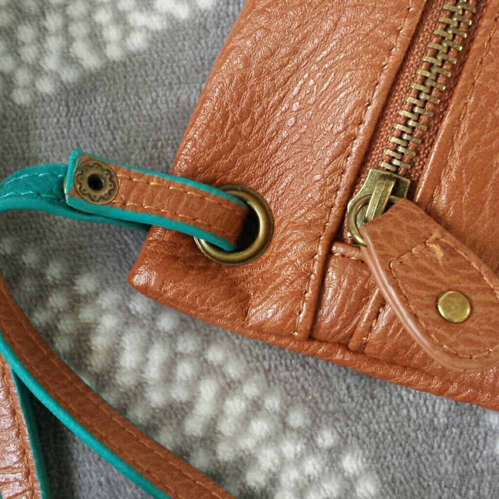 🎉LAST CHANCE🎉Reversible Tote - Picture 3 of 4