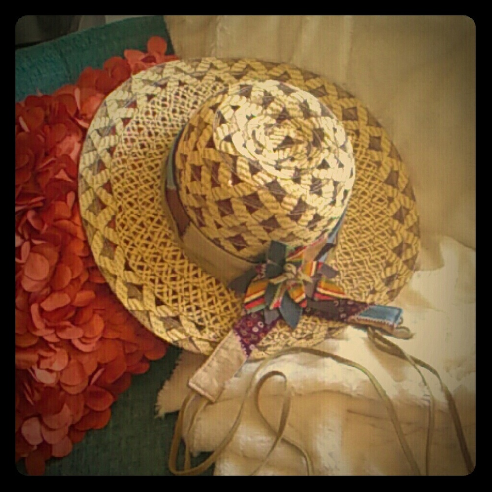 Boho Sun Hat with patchwork band NWOT