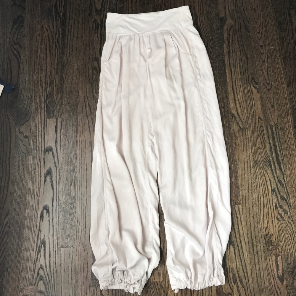 Lululemon loose fitting pants