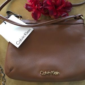 ✨FINAL SALE✨Calvin Klein crossbody bag