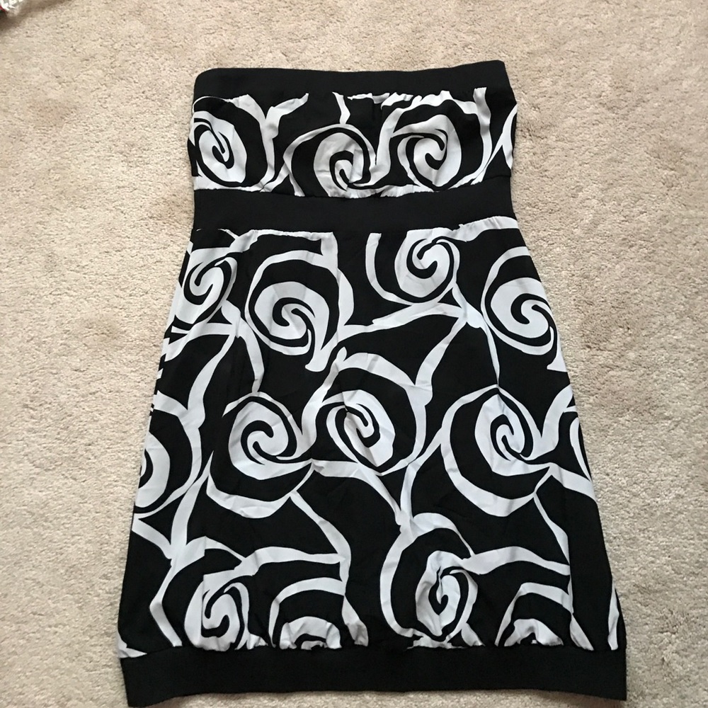 Strapless dress.