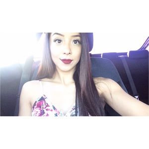 Meet your Posher, Alejandra