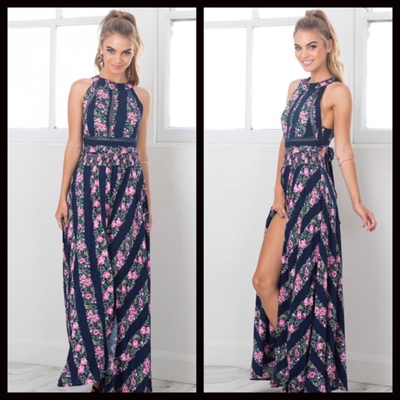 SALE🇺🇸1 LEFT‼️Open Back Dress - Picture 2 of 3