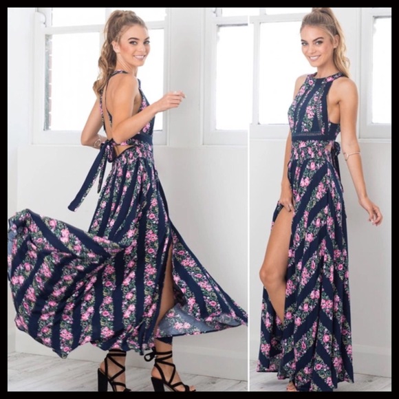 SALE🇺🇸1 LEFT‼️Open Back Dress - Picture 3 of 3