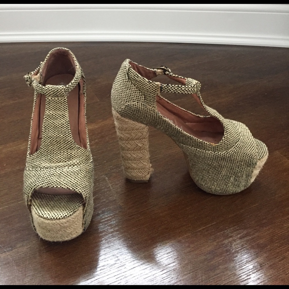 size 6 jeffrey campbell foxy shoe