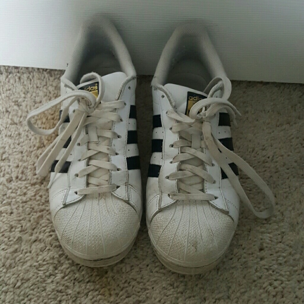 Adidas superstars