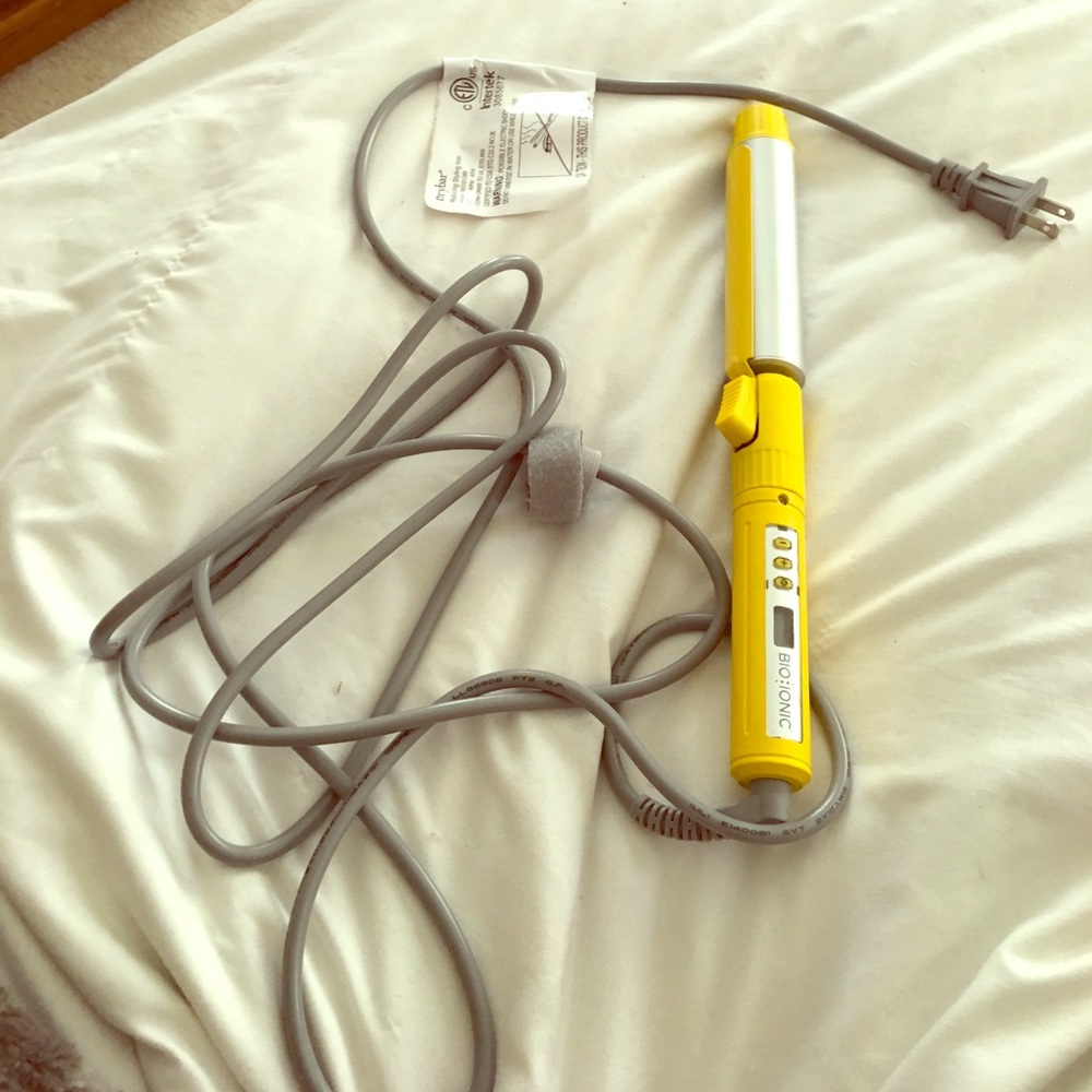 Drybar curling iron