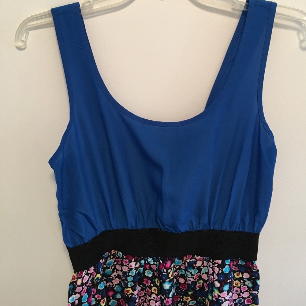 Spring dress - Picture 2 of 4