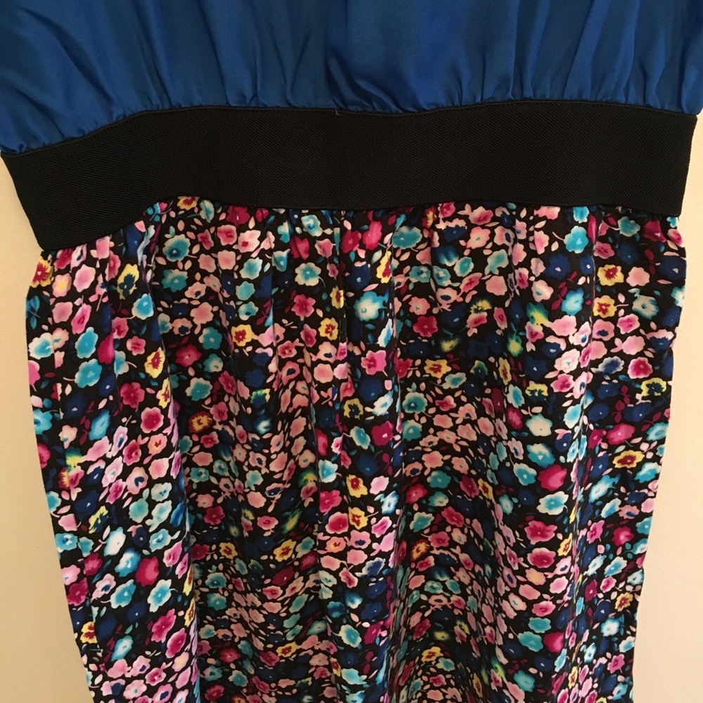 Spring dress - Picture 3 of 4