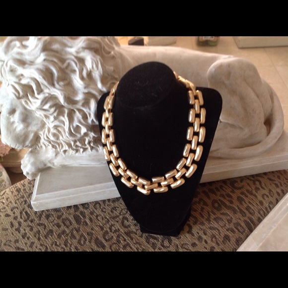 Designer Neclace - Picture 1 of 2
