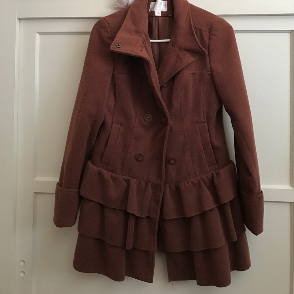 Girly brown jacket with buttons and ruffles