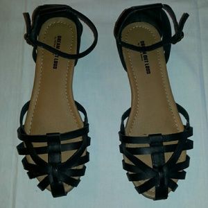 Black sandal