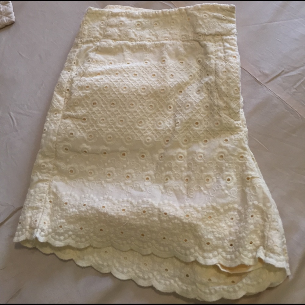 Loft pale yellow shorts