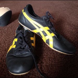 Onitsuka Tiger: Size US 4