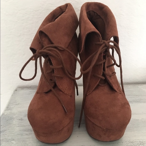 🌸Super cute booties!🌸 - Picture 3 of 3