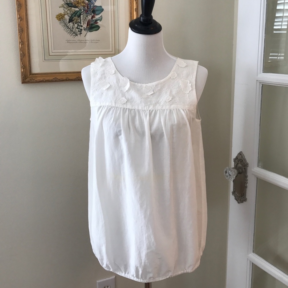 Cotton top with floral detail