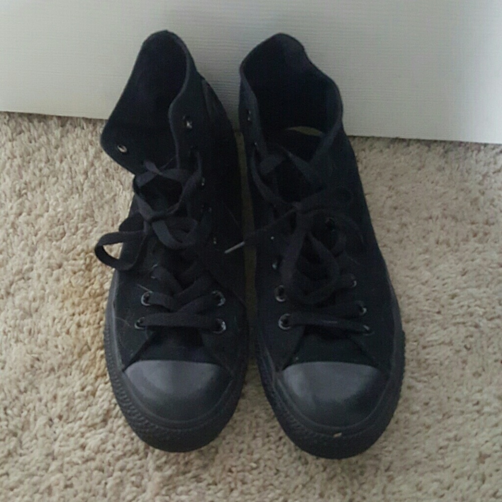All black converse
