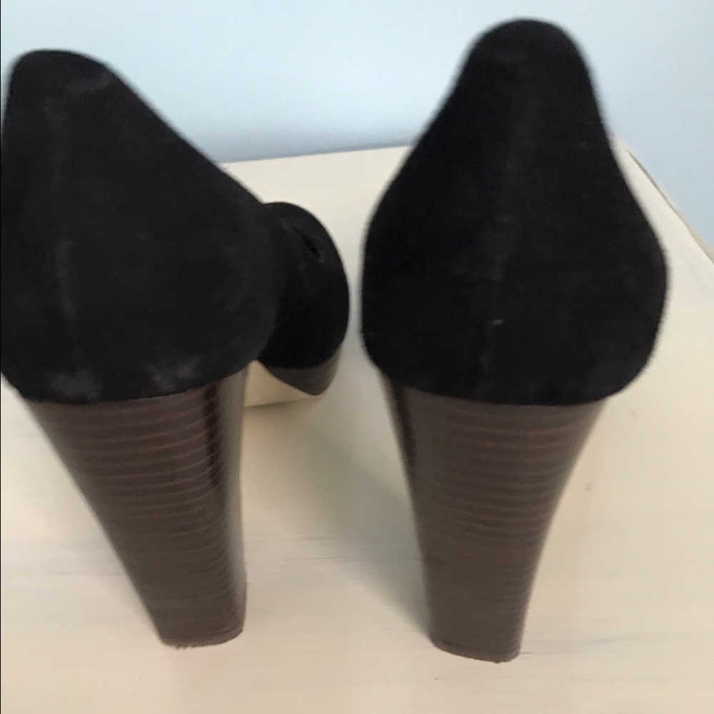 Pumps - Picture 3 of 4
