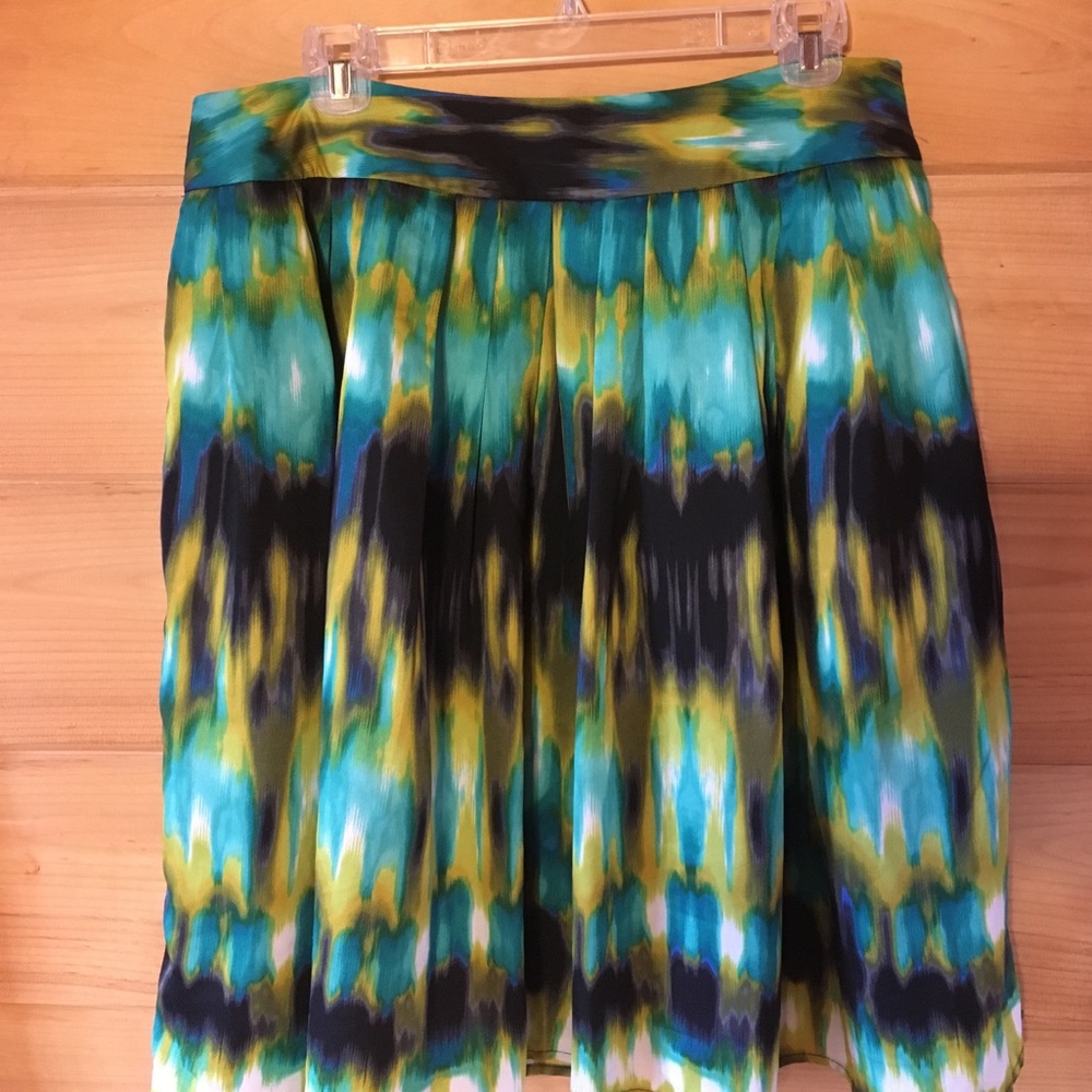 Pretty Spring flirty skirt size 14