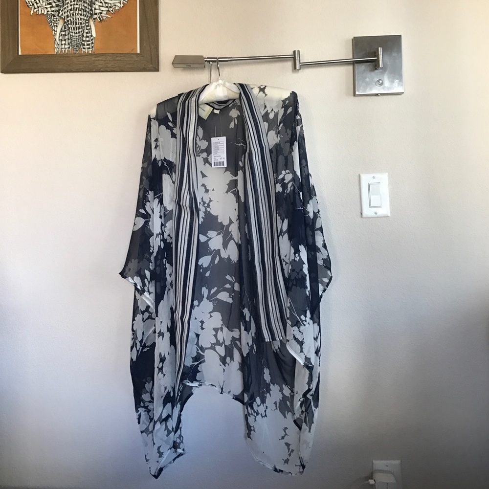 *NEW* Kimono