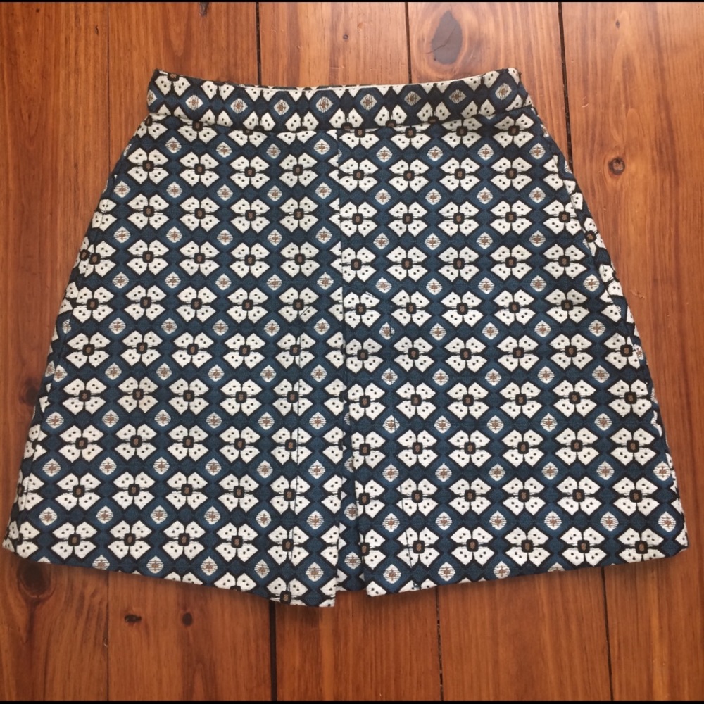 Like new Zara Basic miniskirt