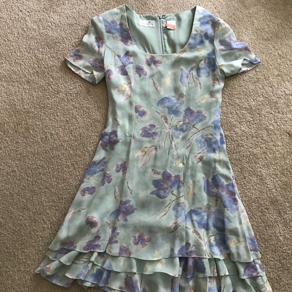 Beautiful VINTAGE pastel green dress