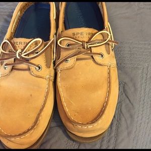 Boys Sperry boat shoes