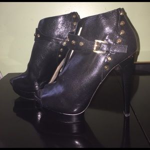 MICHAEL KORS open toe booties