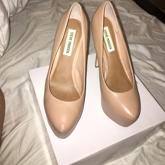 Steve Madden deja vu heels in blush - Picture 2 of 4