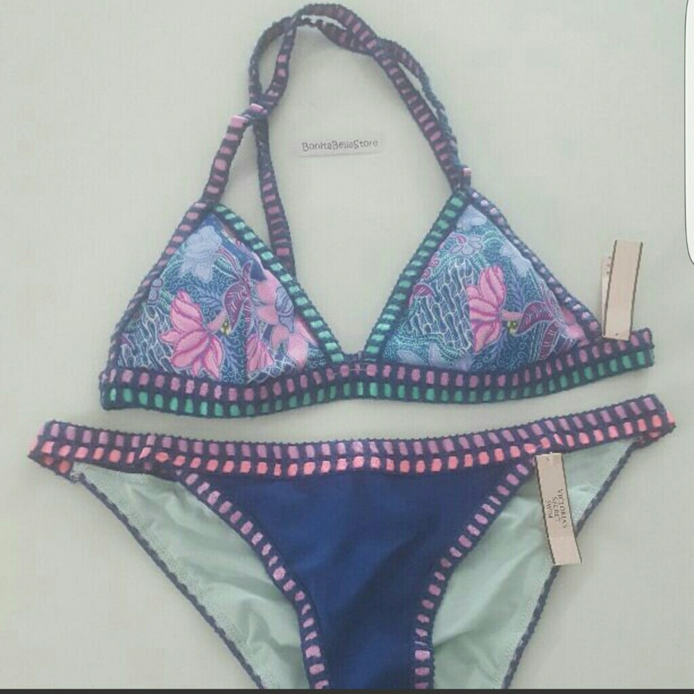 Victoria's secret MEDIUM CROCHET BIKINI BUNDLE NWT - Picture 2 of 4