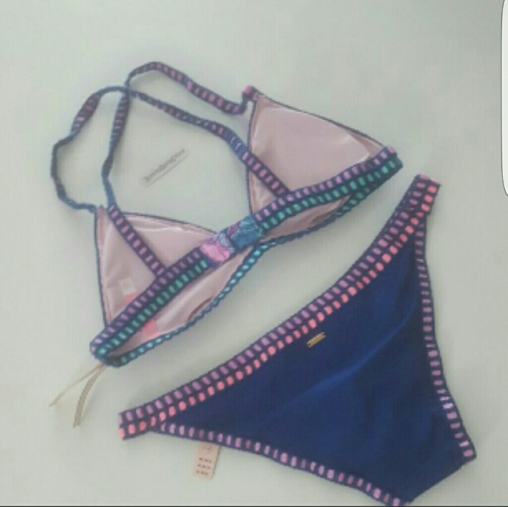 Victoria's secret MEDIUM CROCHET BIKINI BUNDLE NWT - Picture 3 of 4