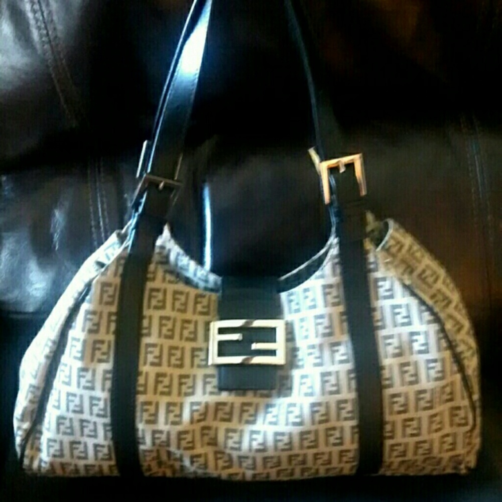 TRADE HOLD Fendi Zucca Mama Tote