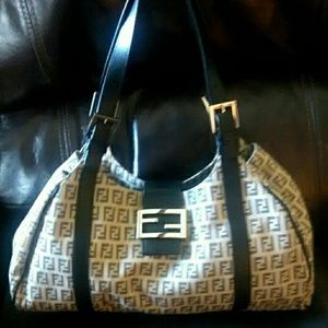 TRADE HOLD Fendi Zucca Mama Tote