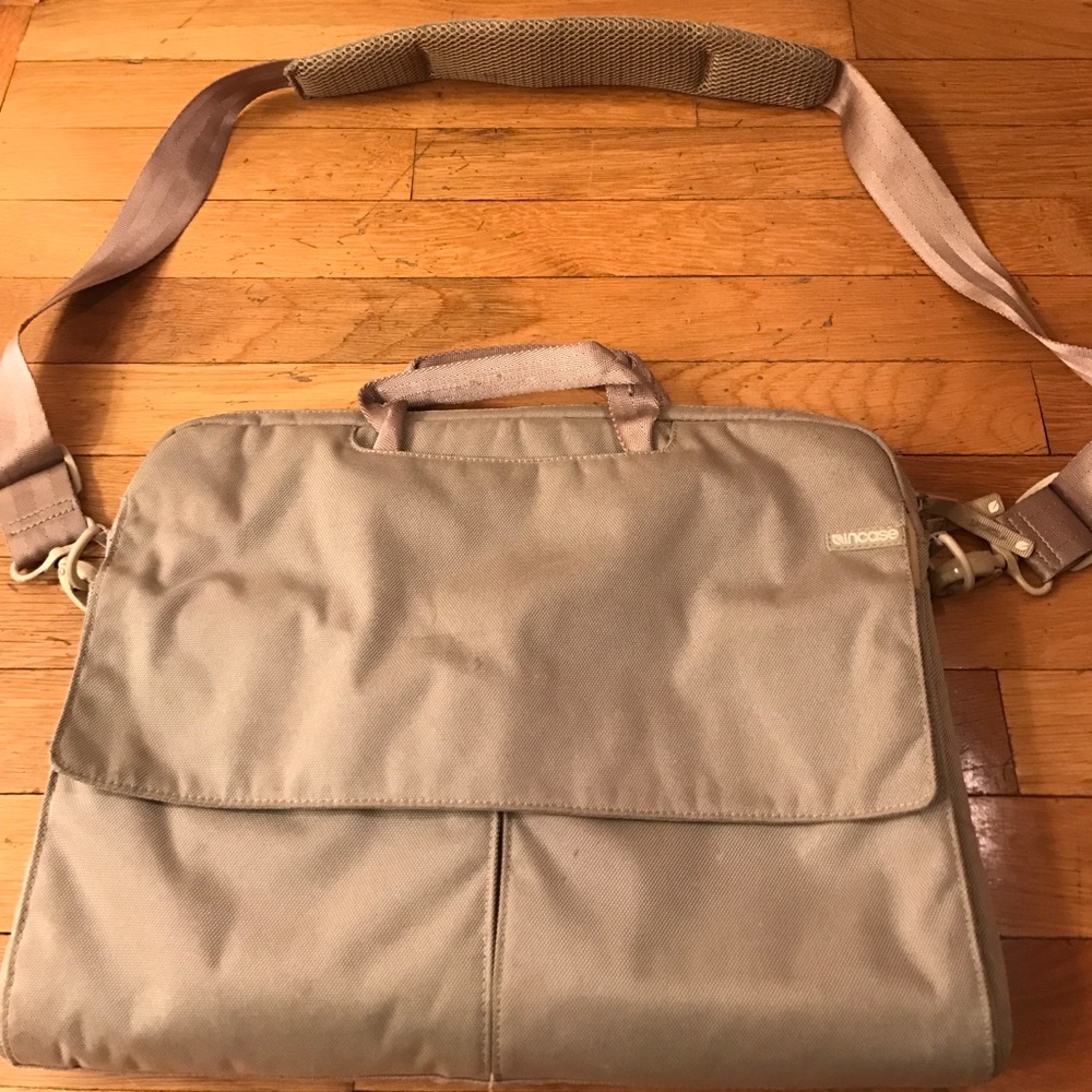 InCase Laptop Bag